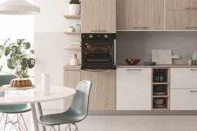Trouba Indesit IFWS 4841 JH BL černá barva

