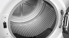 Set výrobků Whirlpool FFB 8258 WV EE + FFT M11 8X3 EE 
