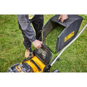 Sekačka Dewalt DCMW564P2-QW (s baterií) 
