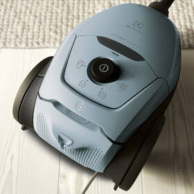 Podlahový vysavač Electrolux PD82-4MB modrá barva
