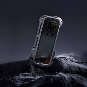 Držák PGYTECH Insta360 X4 Camera Cage černá barva
