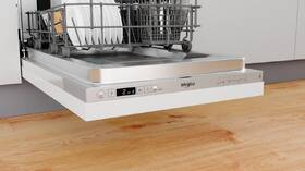 Myčka nádobí Whirlpool WSIC 3M27 C 
