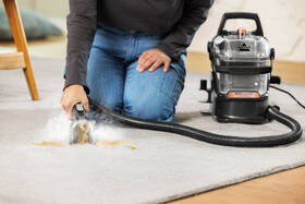 Víceúčelový vysavač Bissell 3700N SpotClean HydroSteam Pro 

