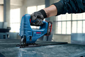 Přímočará pila Bosch Professional GST 183-LI (bez baterie) 
