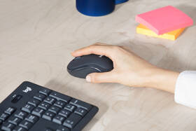 Klávesnice s myší Logitech MK295 Silent, CZ/SK - grafitová 
