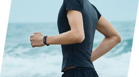 Fitness náramek Xiaomi Mi Band 4 černá barva
