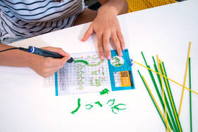 3D pero 3Doodler Create+ a 75 náplní a 5 šablon 

