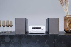 Mikrosystém KENWOOD M-822DAB černá barva
