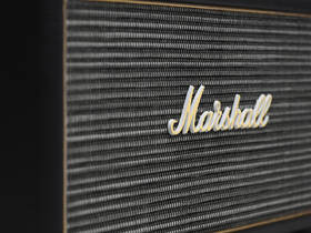 Přenosný reproduktor Marshall Woburn černá barva
