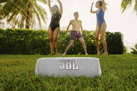 Přenosný reproduktor JBL FLIP 6 bílá barva
