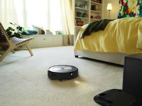 Robotický vysavač iRobot Roomba j7+ černá barva
