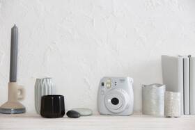 Instantní fotoaparát Fujifilm Instax mini 9 bílá barva
