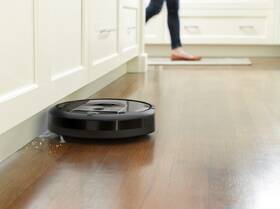 Robotický vysavač iRobot Roomba i7 
