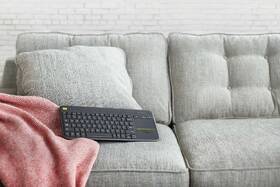 Klávesnice Logitech K400 Plus, CZ/SK černá barva
