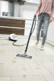 Parní čistič Kärcher SC 4 EasyFix bílá barva
