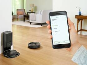 Robotický vysavač iRobot Roomba i7+ 

