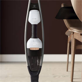 Tyčový vysavač Electrolux PQ92-ALGS 

