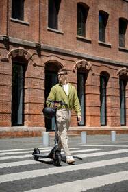 Elektrická koloběžka Segway E2 Plus E II antracitová barva

