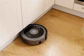 Robotický vysavač Sencor SRV 6110BK 
