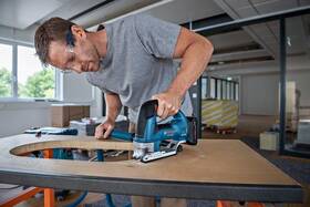 Přímočará pila Bosch Professional GST 18V-155 BC (bez baterie) 
