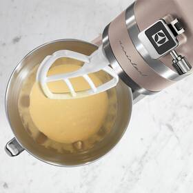 Kuchyňský robot Electrolux EKM5570 zlatá barva
