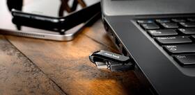 USB Flash SanDisk 256GB USB-C černá barva
