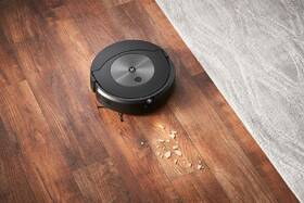 Robotický vysavač iRobot Roomba Combo j7+ černá barva
