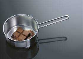 Indukční varná deska Electrolux EHH3920BVK 
