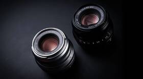 Objektiv Fujifilm XF35 mm f/2.0 R WR stříbrná barva
