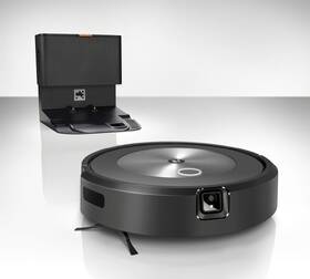 Robotický vysavač iRobot Roomba j7+ černá barva
