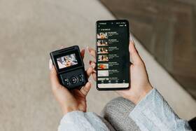 Digitální fotoaparát Canon V10 Vlogging Kit černá barva
