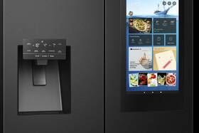Americká lednice Hisense RQ760N4IFE černá barva
