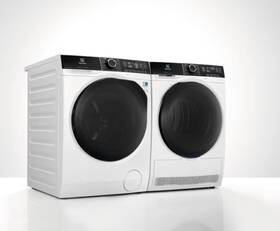 Pračka Electrolux EW8F148BC bílá barva
