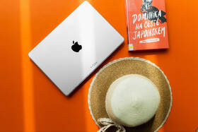Pouzdro FIXED Pure pro Apple MacBook Air 15,3“ (2023/2024/2025) průhledná
