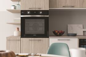 Trouba Indesit IFWS 4841 JH BL černá barva
