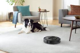 Robotický vysavač iRobot Roomba i7 
