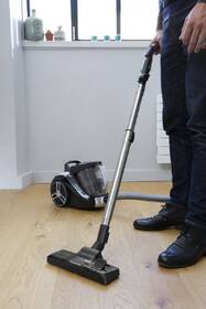 Podlahový vysavač Rowenta RO4825EA Compact Power Cyclonic 
