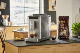 Automatický kávovar Tchibo Esperto Caffé 2.0, stříbrné 
