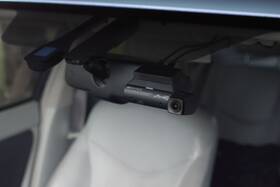 Autokamera Mio MiVue 955W 4K GPS (s HDR a parkovacím režimem) černá barva

