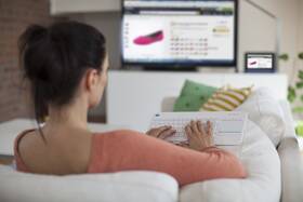 Klávesnice Logitech K400 Plus, CZ/SK bílá barva
