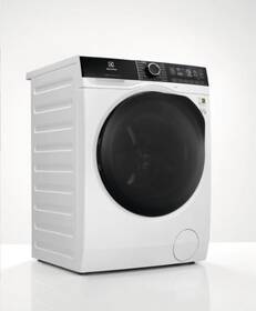 Pračka Electrolux EW8F148BC bílá barva
