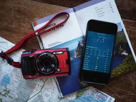 Digitální fotoaparát Olympus TG-6 červená barva
