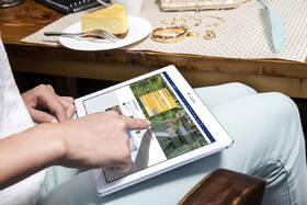 Dotykový tablet Lenovo TAB 2 A10-30 16GB LTE bílá barva
