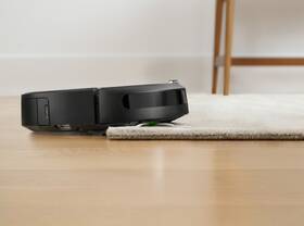 Robotický vysavač iRobot Roomba i7 
