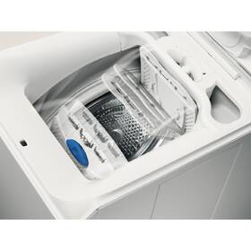 Pračka Electrolux EW7TN3272C bílá barva
