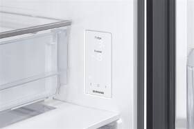 Chladnička s mrazničkou Samsung RB53DG706AB1EO černá barva
