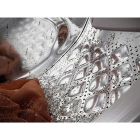 Pračka Electrolux EW8F4482C bílá barva
