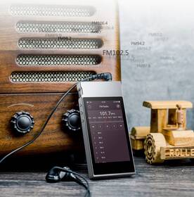 HiFi přenosný digitální přehrávač FiiO M7 stříbrná barva
