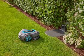 Robotická sekačka Gardena Smart SILENO Free 800 m² 
