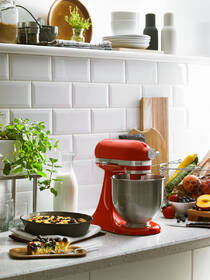 Kuchyňský robot KitchenAid 5KSM3311XEHT 
